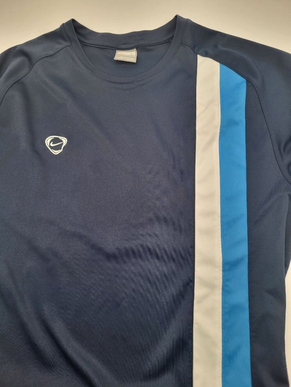 NIKE Men's LG Soccer Dream League Logo Vertical Striped Blue Active Shirt y2k